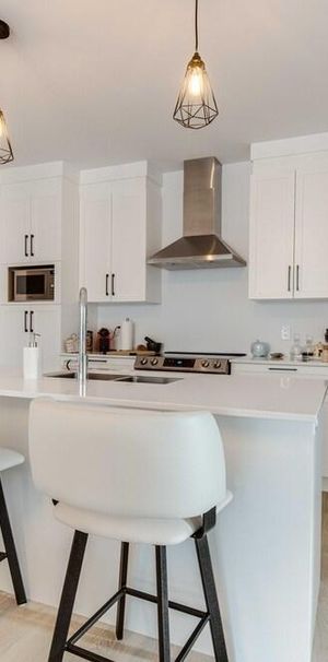Charmant Appartement 4 1/2 à louer - Sherbrooke / Ascenseur et internet inclus - Photo 1