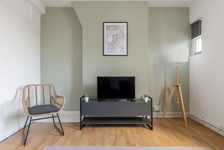 2 bedroom flat to rent - Photo 4