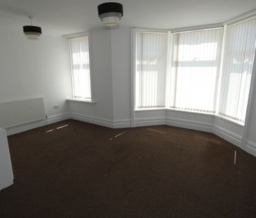 Warbreck Hill Road Flat B - Photo 3