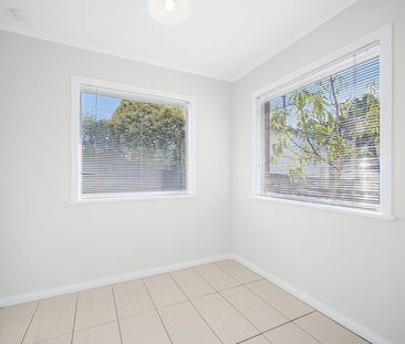 Freshly Renovated 2-Bedroom House in Glen Eden - Pet friendly with ... - Photo 1