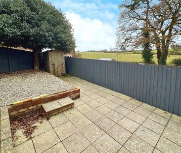 2 bedroom end of terrace house to rent - Photo 5