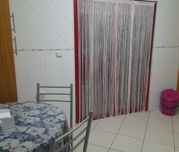 Apartamento T1 amplo, totalmente mobilado, com varandas e excelente... - Foto 2