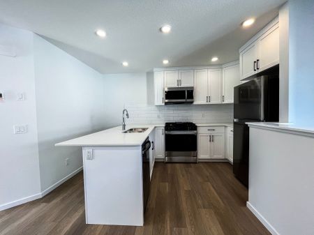 Special Incentive. New Garden Suite Living In The Orchards | Pet Friendly & Private - Photo 2