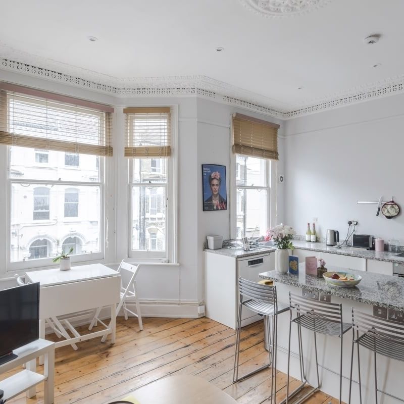 2 bedroom flat to rent - Photo 1