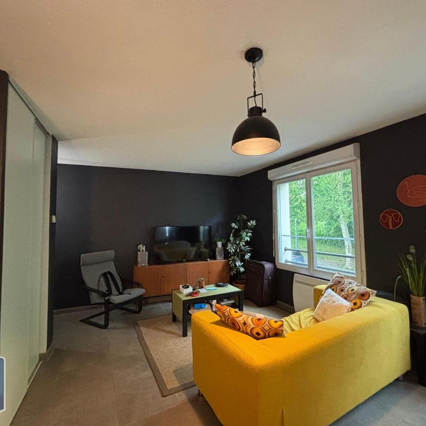 Location Appartement 2 pièces 55m² MAUBEUGE 59600 - Photo 1