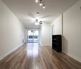 1 room apartment of 33m² in Montreal - Photo 2