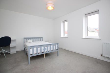 5 bedroom terraced house to rent - Photo 3