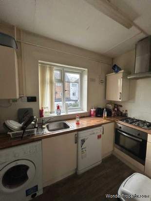 3 bedroom property to rent in Manchester - Photo 3