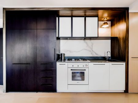 2 bedroom with car space - Photo 2