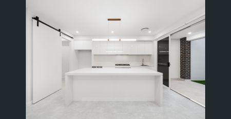 Spacious Brand New Family Home in Gables - Photo 3