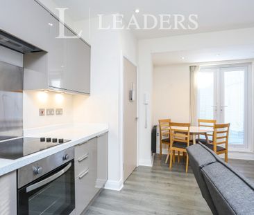 1 bedroom apartment to rent Station Approach, West Byfleet, KT14 - Photo 5