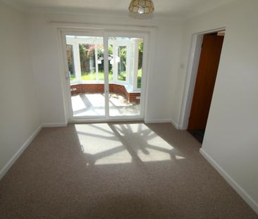 3 bedroom bungalow to rent - Photo 2