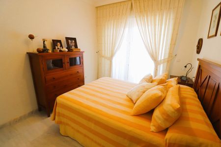 Apartamento de alquiler en Calle Alhamar, 2, Calahonda - Photo 2