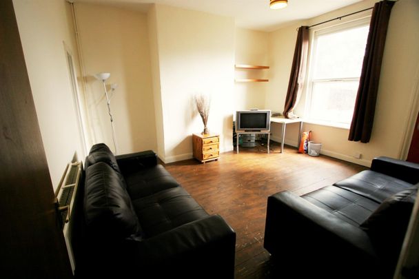 Buckingham Mount, Hyde Park, LS6 1DN, Leeds - Photo 1