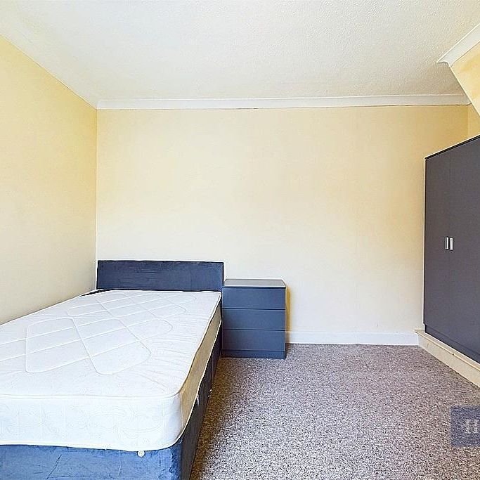 5 bedroom house to rent - Photo 1