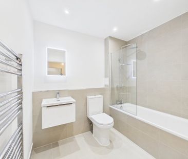 Lakeside West, Causeway, Staines-Upon-Thames,TW18 - Photo 4