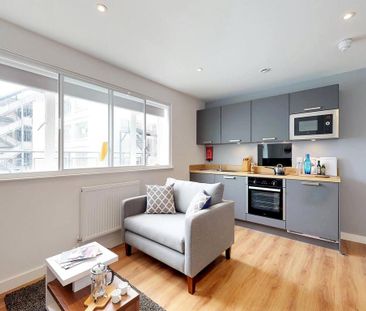 Studio to rent - Photo 2