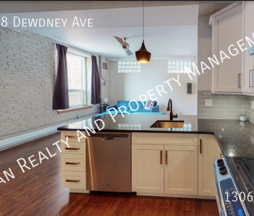 1 Bedroom + den/office in Warehouse District - Photo 2