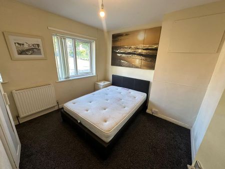 3 bedroom terraced house to rent - Photo 5