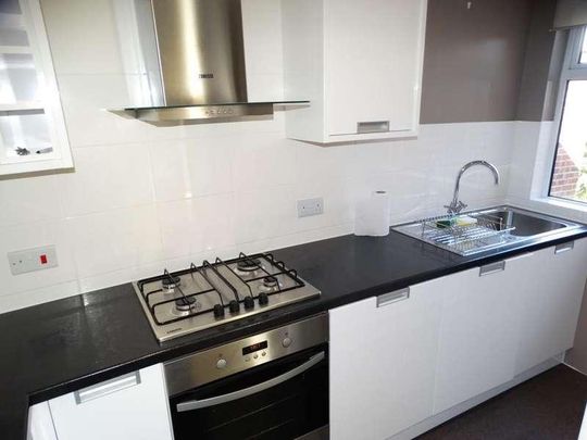 St. Barnabas Close, Beckenham, BR3 - Photo 1