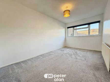 West View, Taffs Well, CARDIFF - Photo 3