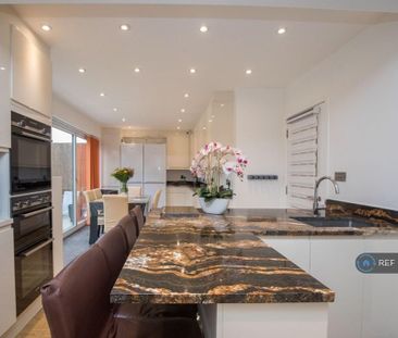 1 bedroom in a house share to rent - Photo 5