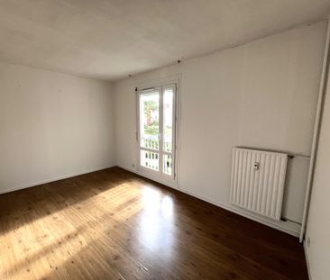 Location Appartement 4 pièces 89m² LE PETIT QUEVILLY 76140 - Photo 5