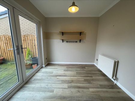 2 bedroom terraced house to rent - Photo 2