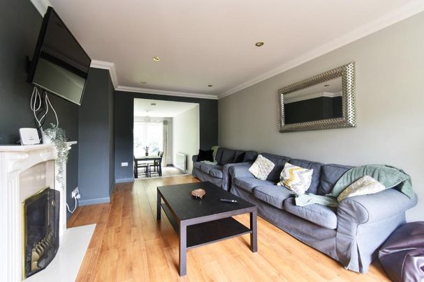 6 bedroom semi-detached house to rent - Photo 1