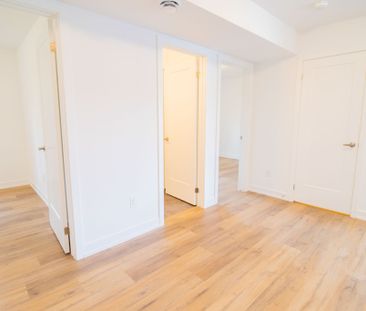 COZY 2 BEDROOM CONDO IN NIAGARA FALLS!! - Photo 2