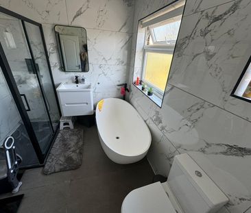 Room in a Shared House, Middleton Gardens, IG2 - Photo 4