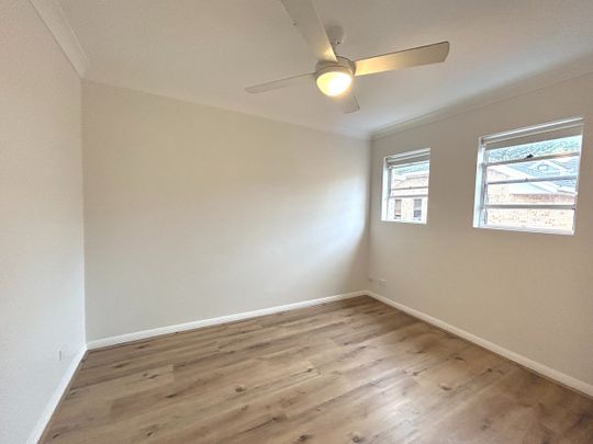 Great town home with timber flooring throughout - Photo 1