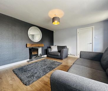 3 bedroom end of terrace house to rent - Photo 3