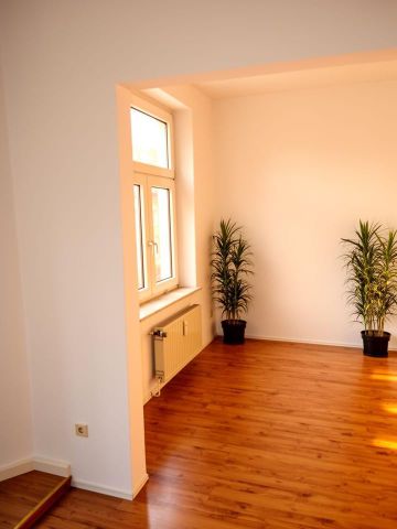 Schöne helle Whg 1.OG, 94qm, gepflegt, 3 Zi, gr. WZ, ruhige Lage - Photo 5