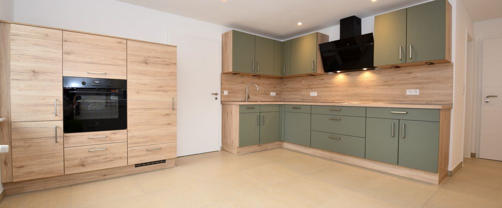 Wohnen mit Wohlfühlcharakter - Mietwohnung mit Balkon, Einbauküche und E-Ladestation in Altenoythe - Photo 1