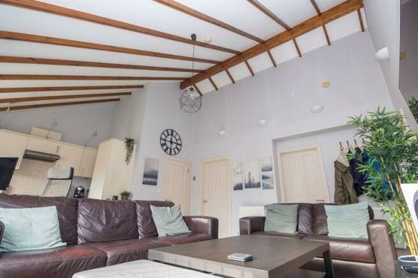 Forest Mews - Photo 1