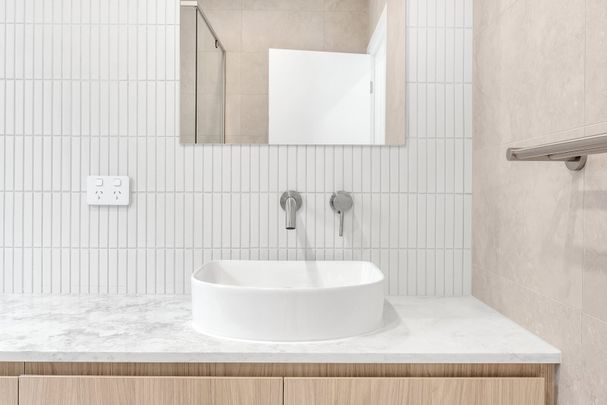 2/5 Rubicon Street, Reservoir VIC 3073 - Photo 1