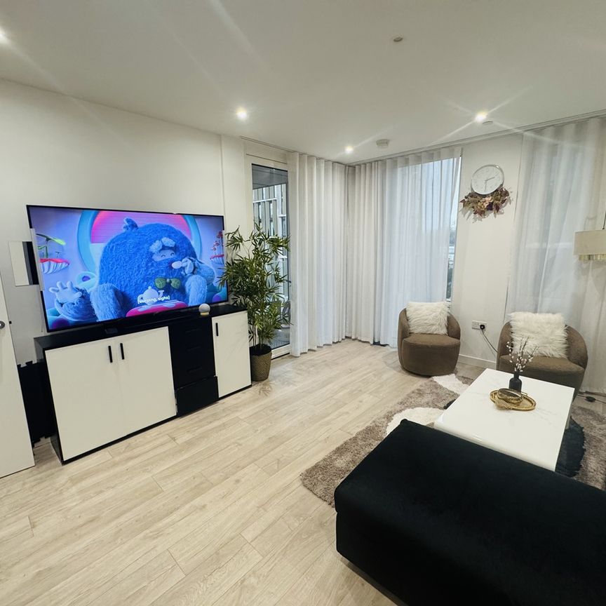 2 Bed Flat, Bond Apartments, HA1 - Photo 1