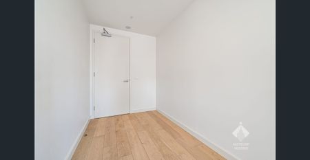 Modern Comfort & Convenience in Central Box Hill - Photo 3