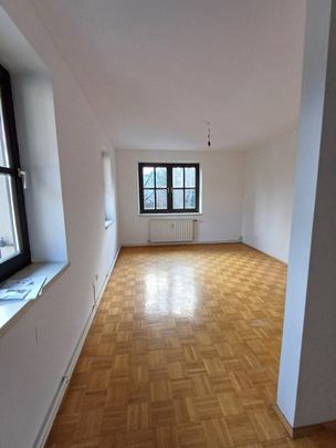 Schloss Eggenberg Nähe - schöne, helle 2 Zimmer - Küche Wohnung in absoluter Ruhelage - Parkplatz gratis vorhanden - Foto 1