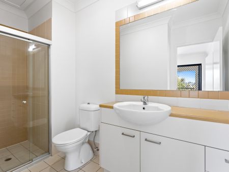 19/70 Norman Crescent, Norman Park QLD 4170 - Apartment For Rent | Domain - Photo 5