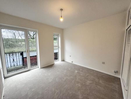 2 bedroom flat to rent - Photo 2