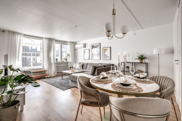 Olof Palmes gata, Stockholm - Photo 1