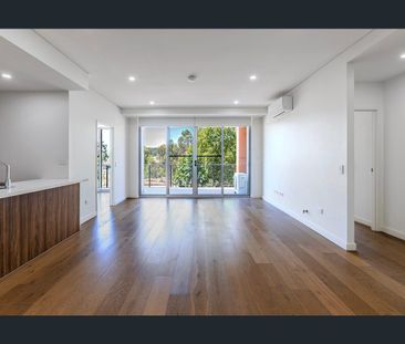 Stunning Quality Living - Photo 1