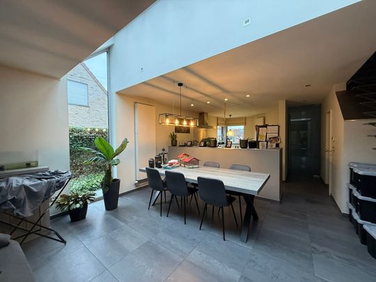 Comfortabele gezinswoning in het centrum van Wingene. - Photo 1