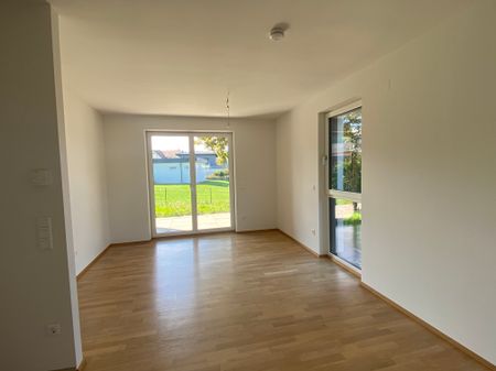 Neuwertige 2-Zimmer-Mietwohnung (44,44 m²) mit Terrasse und Grünbereich am Stadtrand von Feldbach - Photo 2