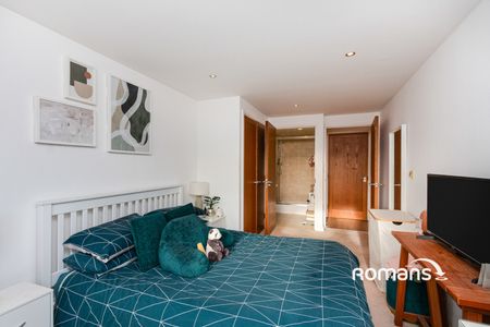 2 bedroom apartment to rent - Photo 4