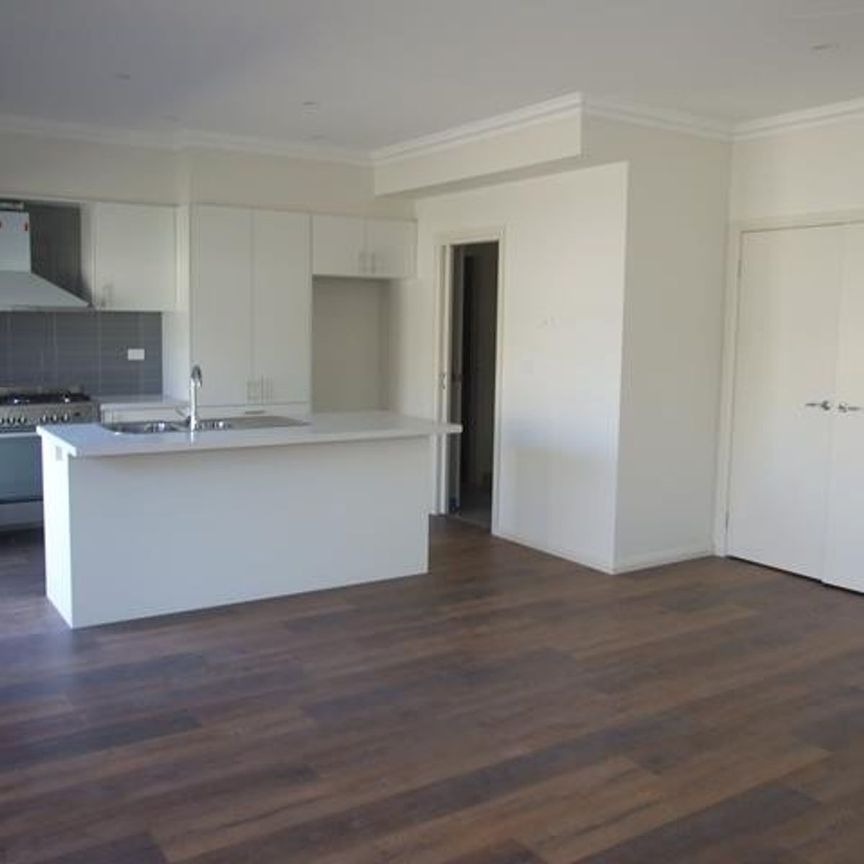 2/9 The Ridge, 3180, Knoxfield Vic - Photo 1