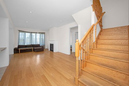 For Lease - 8 Dougherty Court, Hamilton, Ontario - Photo 2