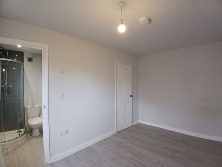4 bed end of terrace house to rent in Brampton Court, Norwich, Norfolk - Photo 4
